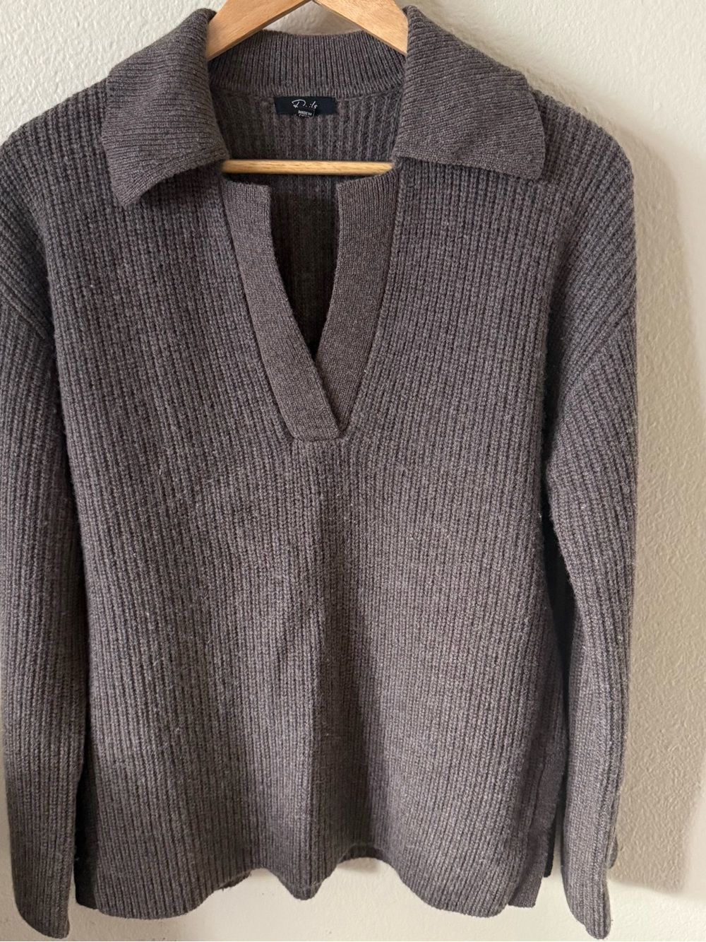 Rails grey Ribbed V-Neck Collared Sweater - Picture 2 of 6